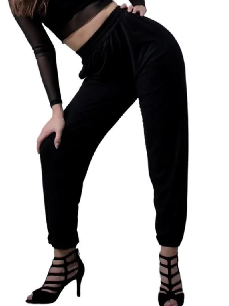 afslappede_sorte_bukser_a_2.webp Dansebutikken Afslappede sorte bukser af bambus - Danceeverywear>Dame Danseunderdele Damer