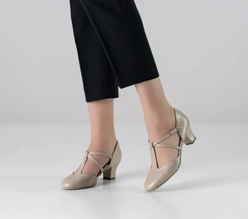 beige_skind_naia_dame_dan_1.webp Dansebutikken Beige skind Naia dame dansesko Werner Kern>Dame Tangosko Damer | Social Dansesko