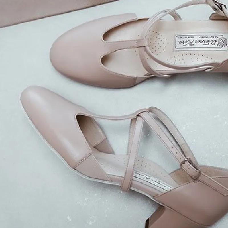beige_skind_naia_dame_dan_3.webp Dansebutikken Beige skind Naia dame dansesko Werner Kern>Dame Tangosko Damer | Social Dansesko