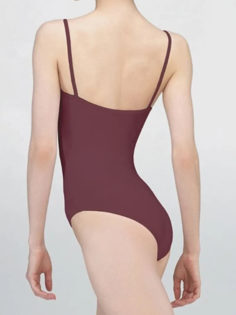 dragt_med_tynde_stropper__1-1.webp Dansebutikken Dragt med tynde stropper i bordeaux fra Wear Moi>Dame Balletdragter Damer