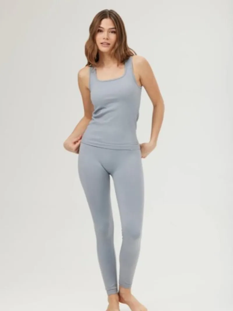 drop_of_mindfulness_svag__4.webp Dansebutikken Drop of mindfulness svag lyseblå seamless rib top>Dame Pilates Overdele | Yogatoppe