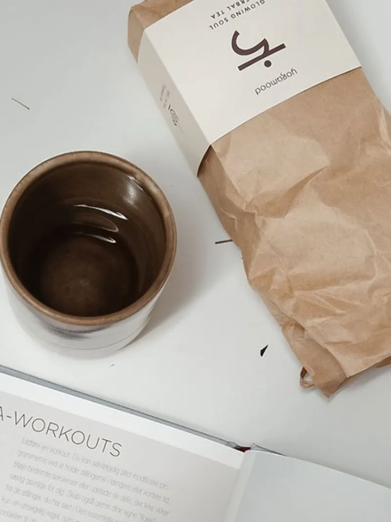 glowing_soul_urte_te_fra__4.webp Dansebutikken Glowing soul urte te fra Yogamood> Velvære