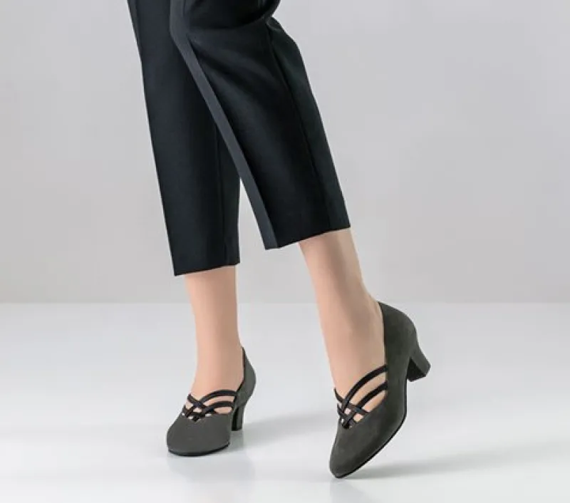 gr_ruskind_dame_dansesko__1.webp Dansebutikken Grå ruskind dame dansesko Anke Werner Kern>Dame Standardsko Damer | Social Dansesko