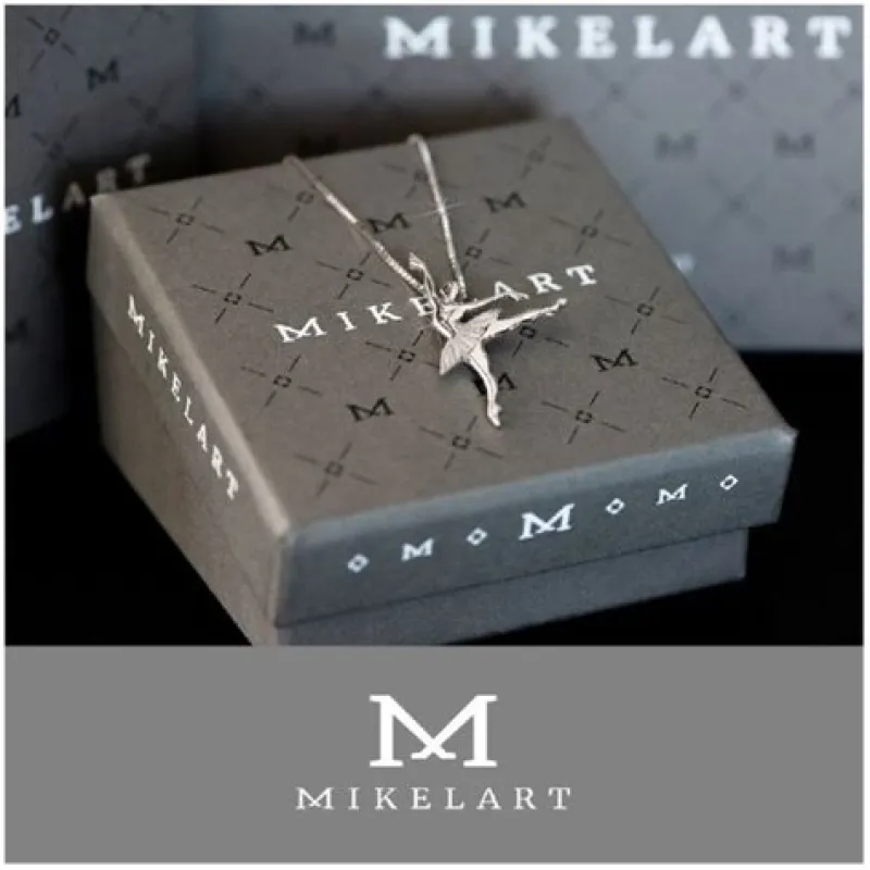 halskde_i_slv_med_balletd_2.webp Dansebutikken Halskæde i sølv med balletdanser vedhæng Mikelart>Børn Andet Til Ballet | Balletting Børn