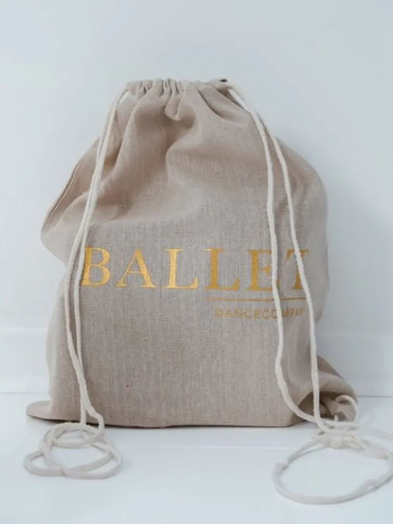 hr_rygskmulepose_med_guld_3-1.webp Dansebutikken Hør rygsæk/mulepose med guld BALLET skrift> Andet Til Ballet