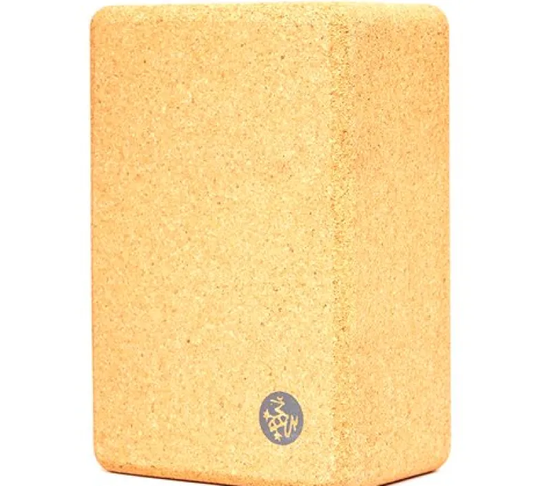 manduka_yogablok_i_kork_1.webp Dansebutikken Manduka yogablok i kork> Andet Til Yoga