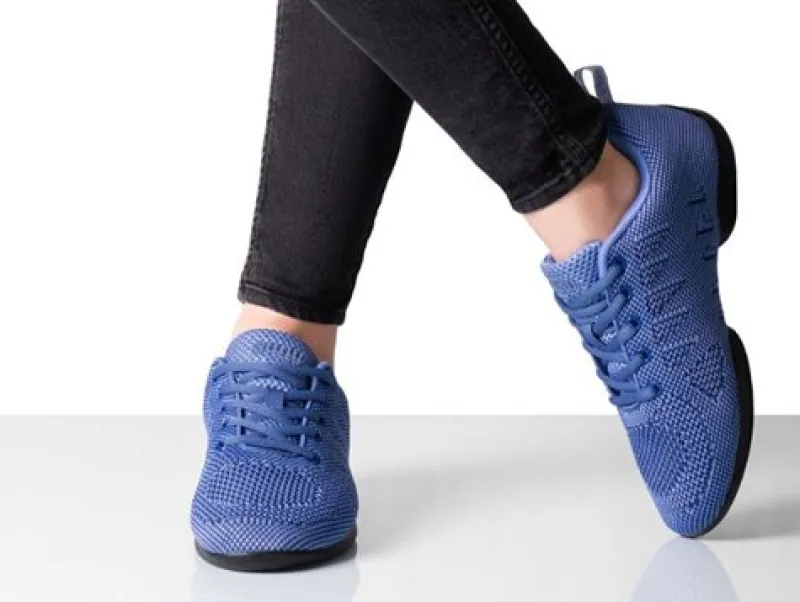 mellem_bl_dansesneaker_i__4.webp Dansebutikken Mellem blå dansesneaker i åndbar strik til damer - Suny>Dame Salsasko Damer | Swingsko Damer