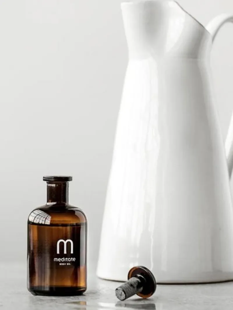 ml__meditate_body_oil_yo_1.webp Dansebutikken 100 ml - MEDITATE BODY OIL YOGAMOOD> Velvære