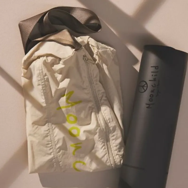 moonchild_lys_taske_til_y_2.webp Dansebutikken Moonchild lys taske til yogamåtter> Tasker Til Yoga