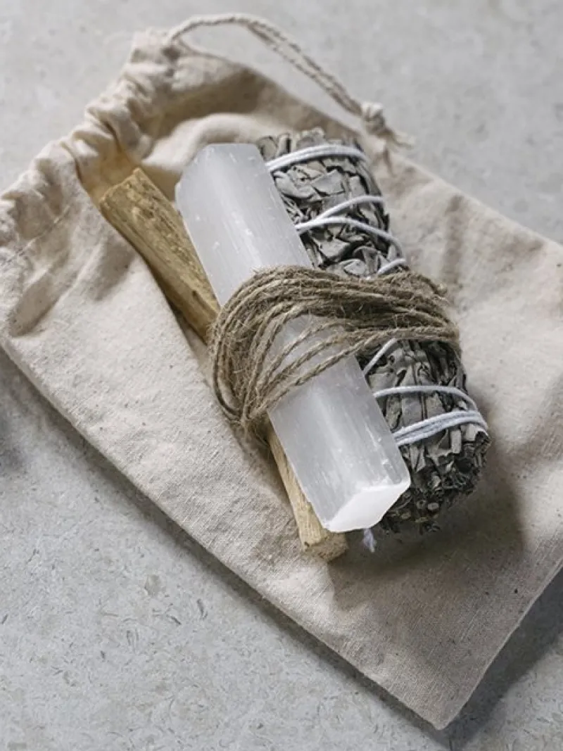 ritual_spirit_kit_fra_yum_2.webp Dansebutikken Ritual spirit kit fra Yuman> Velvære