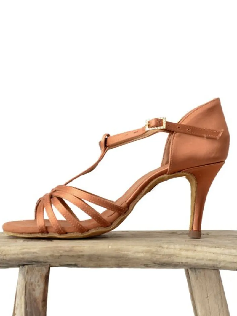 salsalatinsko_bela_intern_1.webp Dansebutikken Salsa/latinsko Bela International med smal hæl>Dame Salsasko Damer | Latinsko Damer