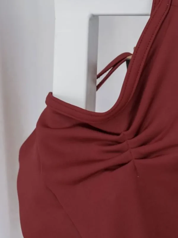 Dansebutikken Seré bordeaux dragt m. rynkedetaljer og tynde stropper>Dame Dragter Damer | Balletdragter Damer