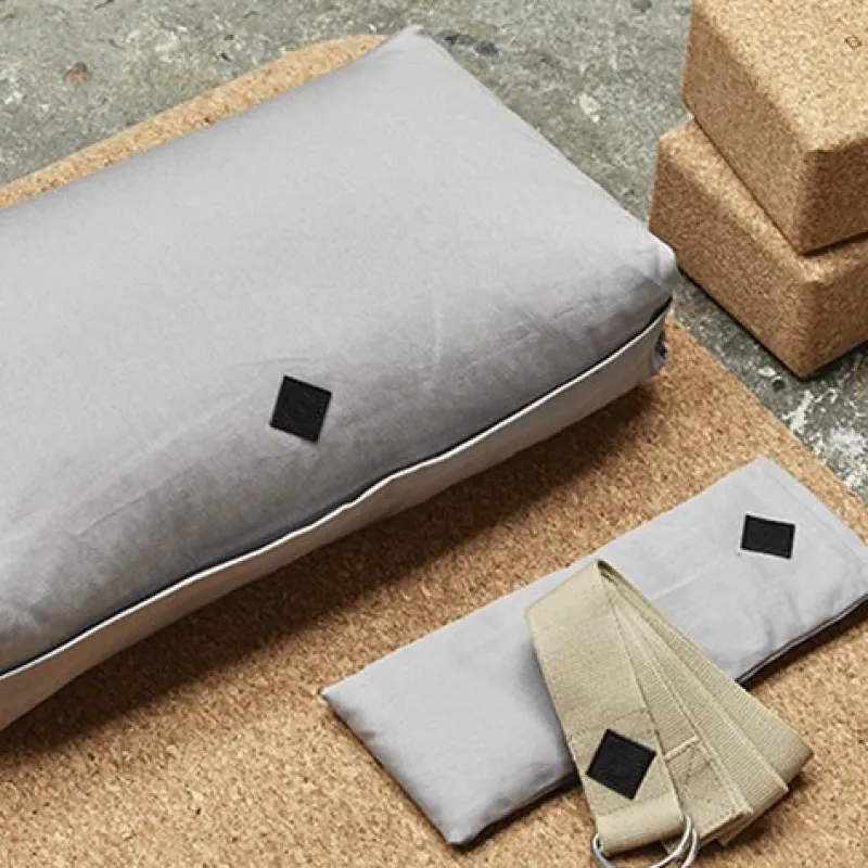 simple_days_gr_yoga_medit_2.webp Dansebutikken Simple Days grå yoga meditationspude> Andet Til Yoga