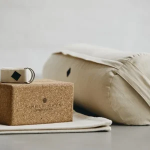 Dansebutikken Simple Days yogapølle i råhvid> Andet Til Yoga