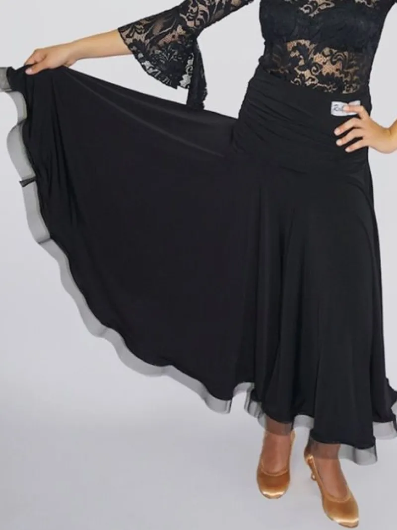 sort_standard_nederdel_ti_4.webp Dansebutikken Sort standard nederdel til piger - Ready4dance> Dansetøj Pige