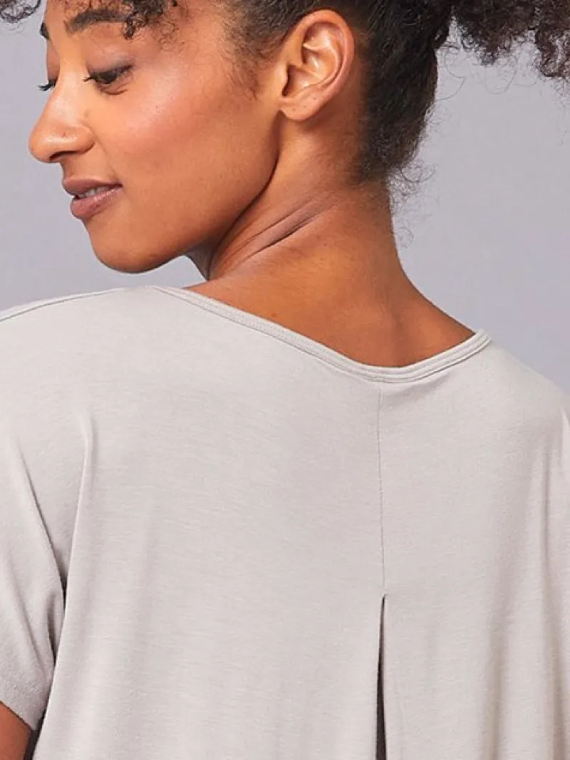 tempsdanse_latte_farvet_b_3.webp Dansebutikken Tempsdanse latte farvet blød bambus t-shirt> Pilates Overdele | Yogabluser