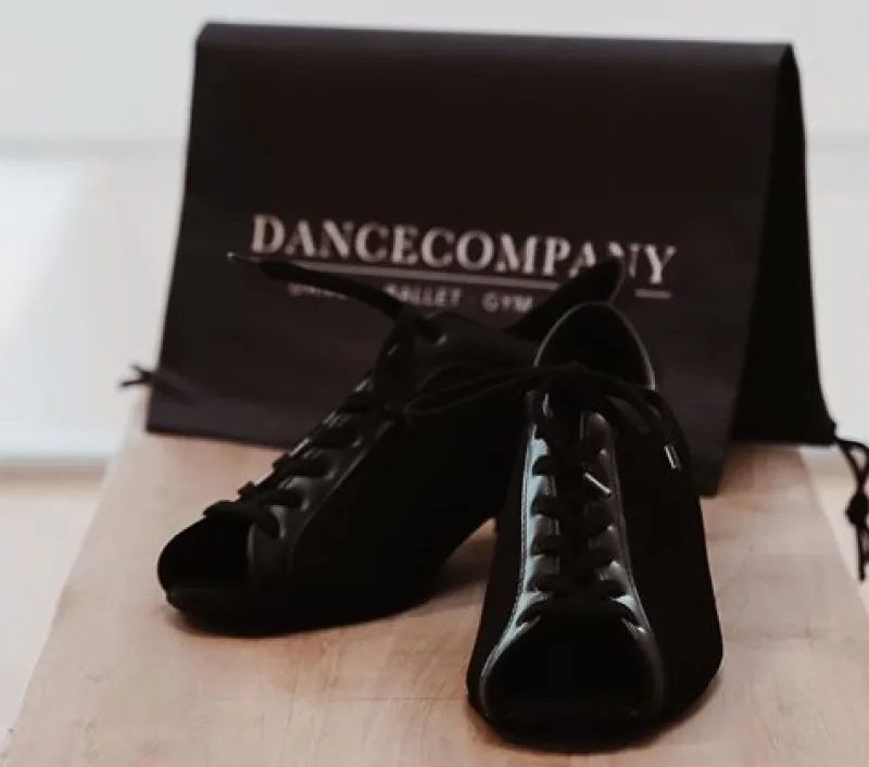 trningssko_fra_diamant_me_1-2.webp Dansebutikken Træningssko fra Diamant med åben tå til damer>Dame Salsasko Damer | Tangosko Damer